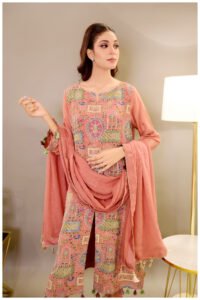 Zeenat A graceful 3-piece